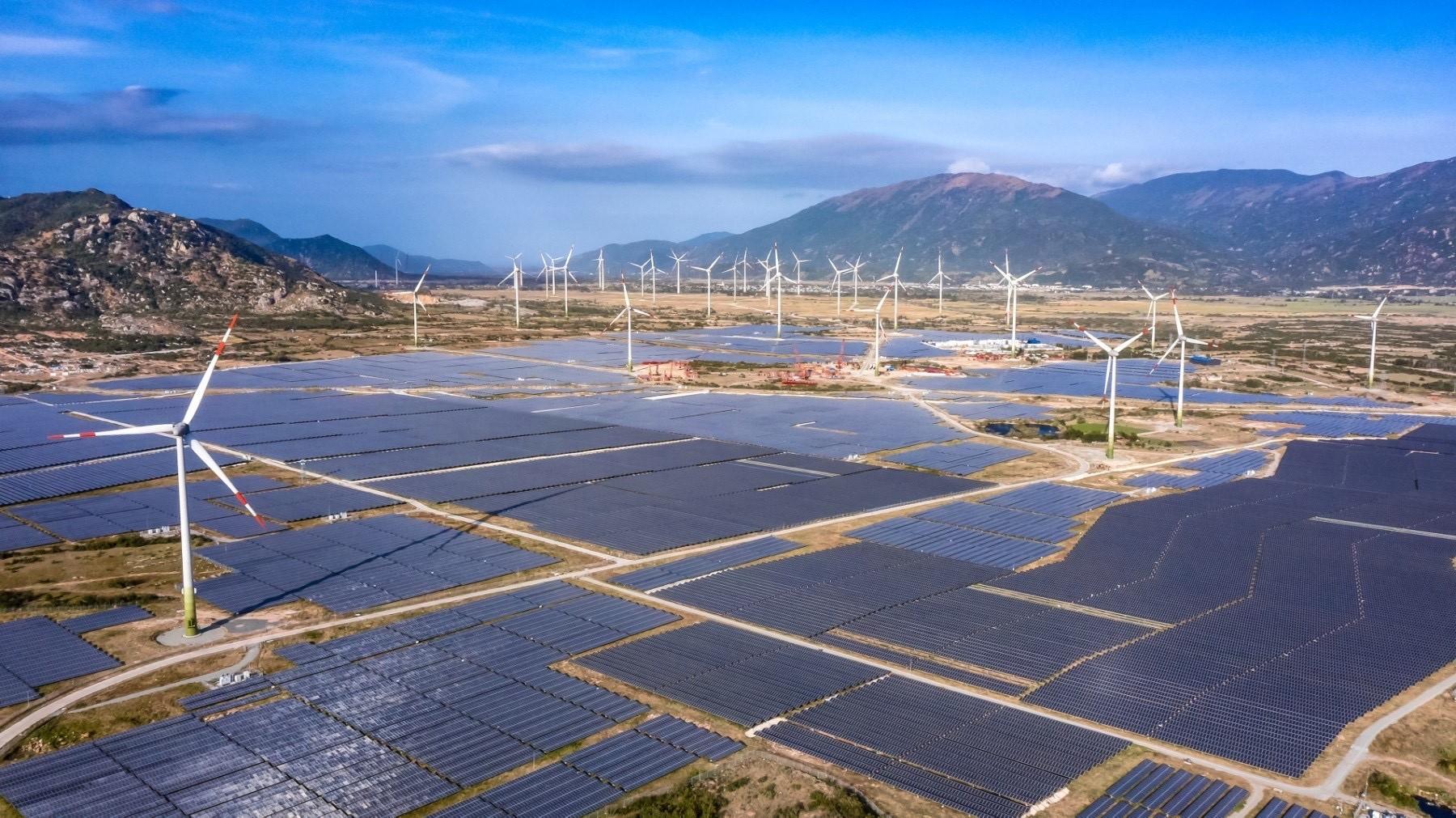 vietnams renewable energy sector lures foreign investors