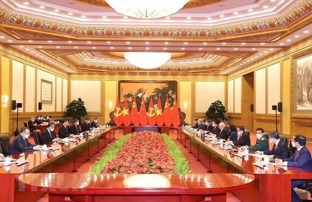 Viet Nam, China sign 13 cooperative agreements  - Ảnh 1.